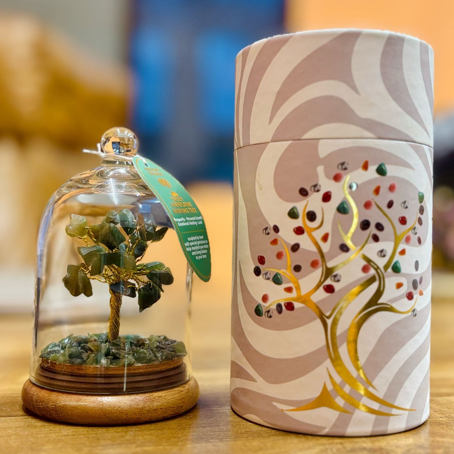 Grøn aventurin krystaldome med træ, 30 chipsten