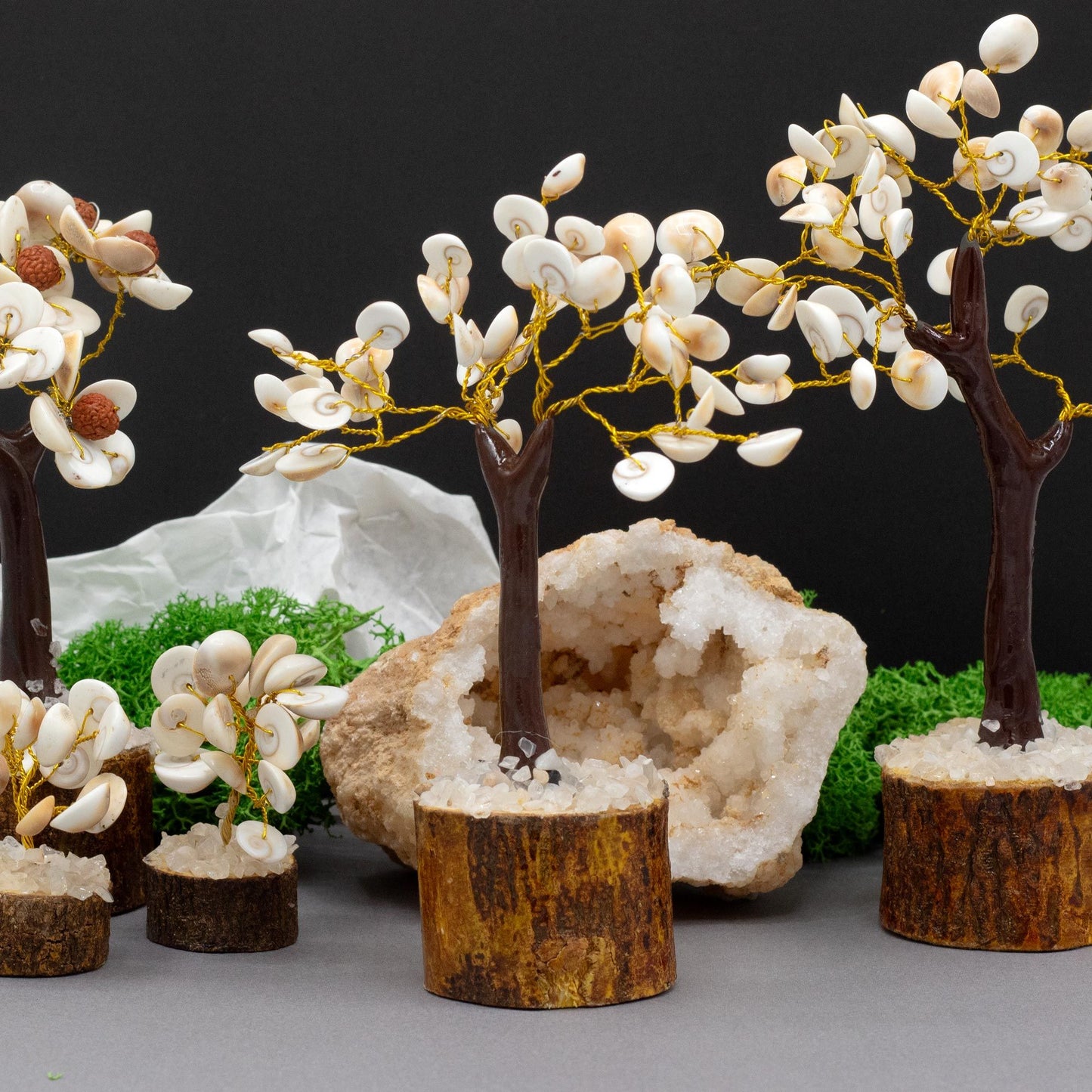 Gomati Chakra krystaltræ – 45 sten (Mellem)