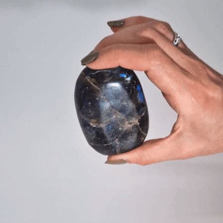 Madagaskar Labradorit lommesten, 40–60 mm