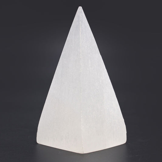 Selenit pyramide – 10 cm