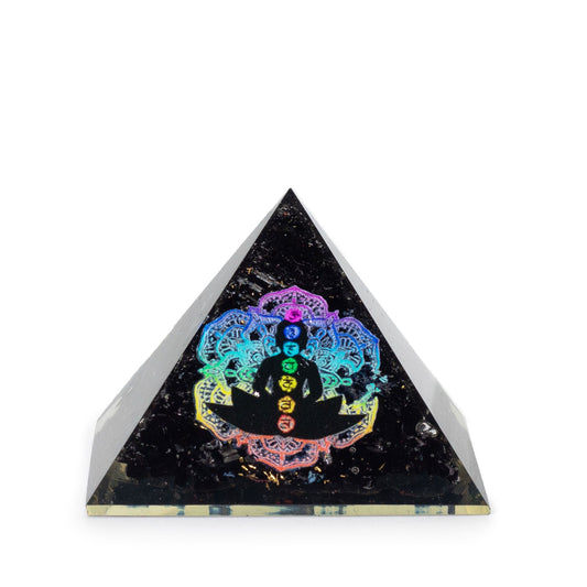 Organitpyramide 5,5×4,5 cm – Chakra Buddha, sort turmalin